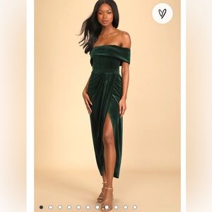Holiday I'm Enchanted Emerald Green Velvet Off-the-Shoulder Maxi Dress XS
